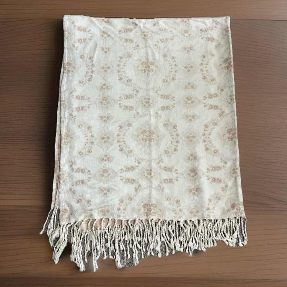 Malabar Grove LTD Beige Ivory Floral Throw Blanket Fringed Tapestry Decor 53x60